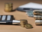 网贷哪一个容易借到钱2025年归总这5个！本篇为您全面综括！